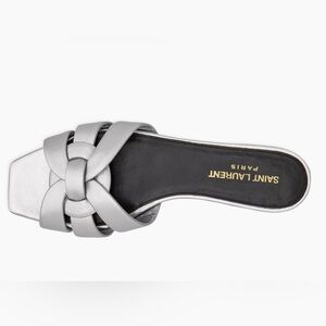 Saint Laurent

Tribute Metallic Leather Slides lightly used! Size 40